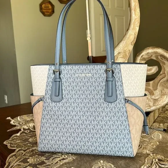 Michael Kors signature logo tote bag - Picture 1 of 12